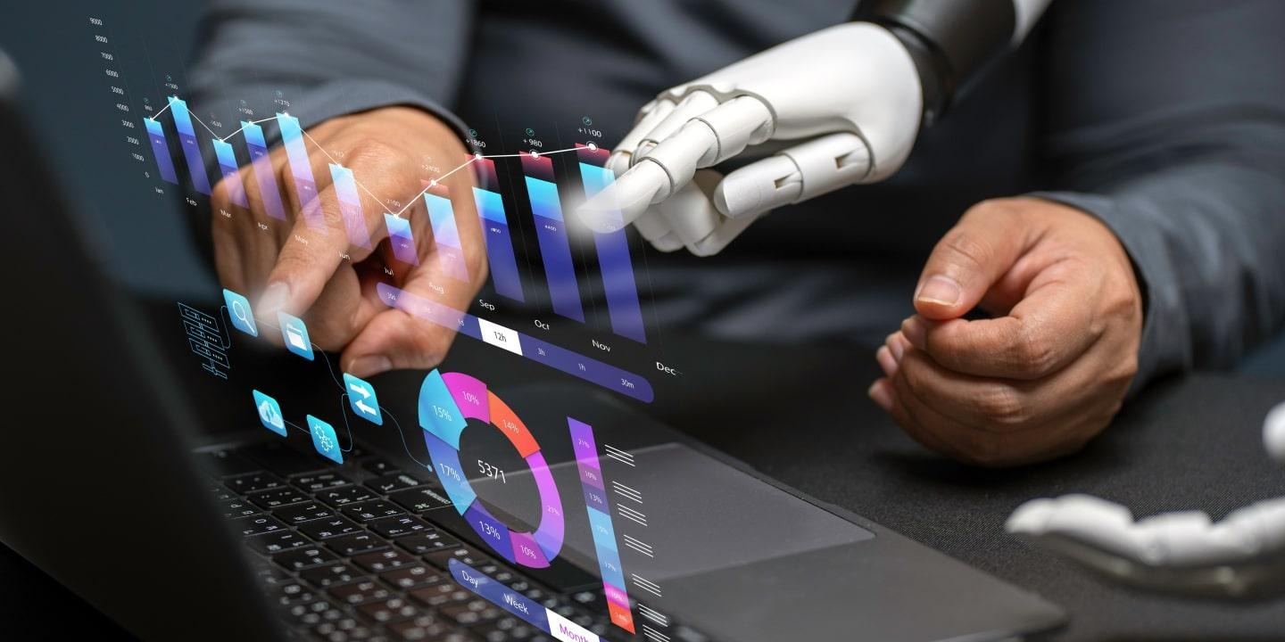 Artificial Intelligence (AI) in Decision Making: Role & Examples