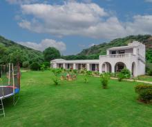 Top Resorts Near Noida for Family