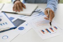 Canadian stocks to buy today
