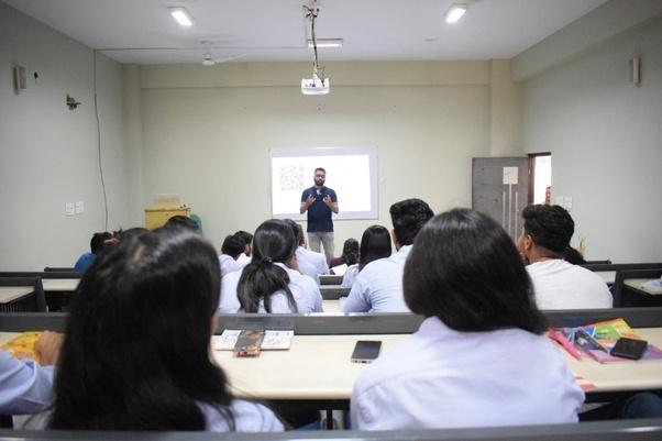 From Classroom to Creamery: Poddar Group Students Explore the Operations at Saras Milk Processing Plant
