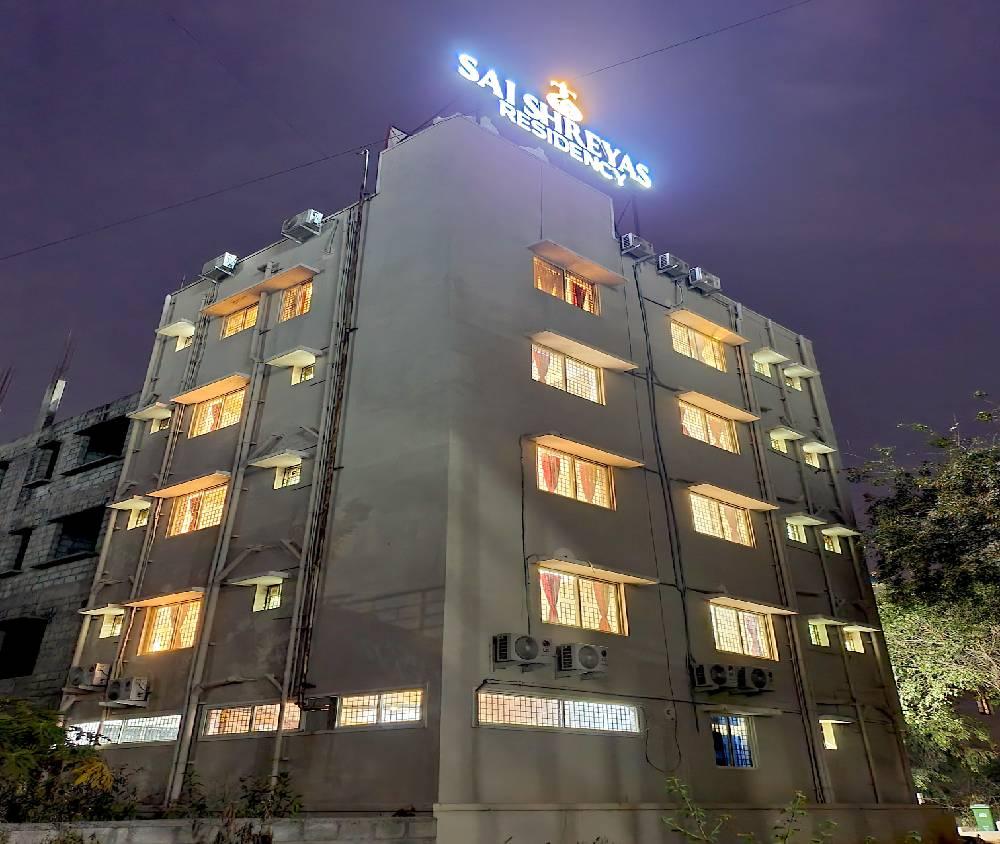 hotels in bangalore near airport, romantic hotels in bangalore, hotels near nandi hills, hotels nearby bangalore airport, couple hotels in bangalore