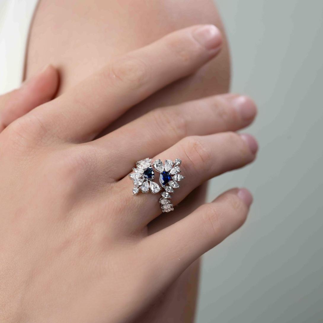 Sapphire engagement rings KSA