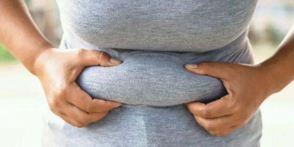 Looking for a safe way to reduce belly fat naturally? Discover an easy and effective recipe you can try at home, along with expert guidance from the Best Dietitian for Weight Loss in Delhi to achieve lasting results."