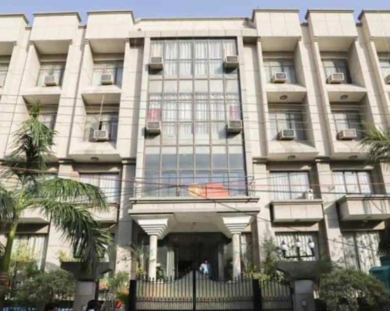 Business Hotel in Noida