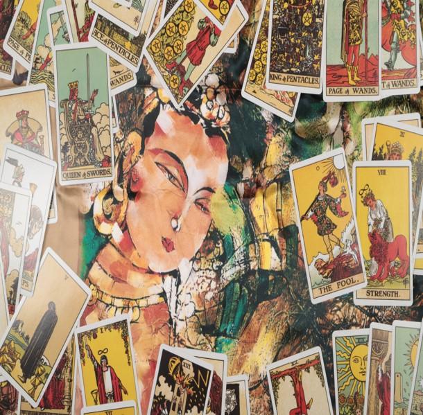 Best Tarot Card Reader in Hyderabad