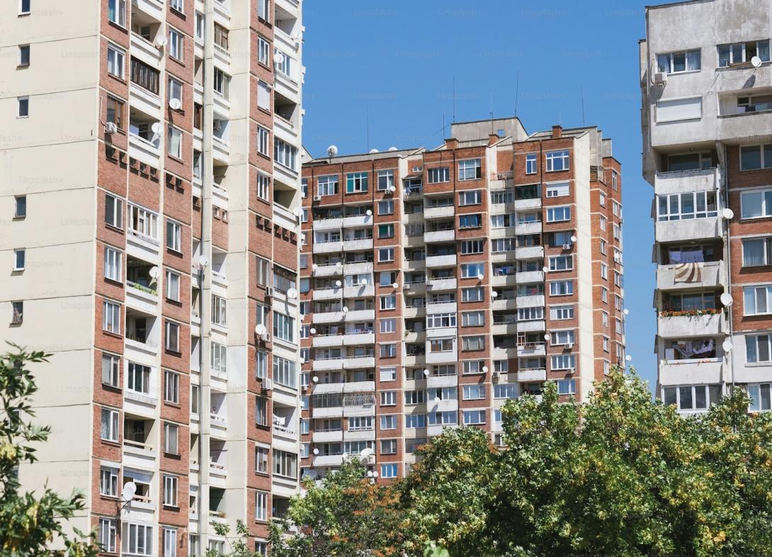 4 bhk luxury flats in Faridabad