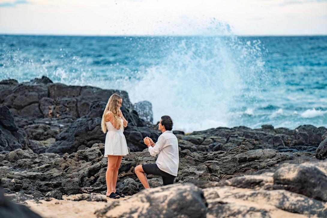 What It Feels Like to Propose in Oʻahu (And Why Couples Love It)