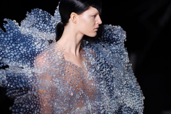 buy designer clothes online, embroidered dress for wedding, lebanese wedding dress designers