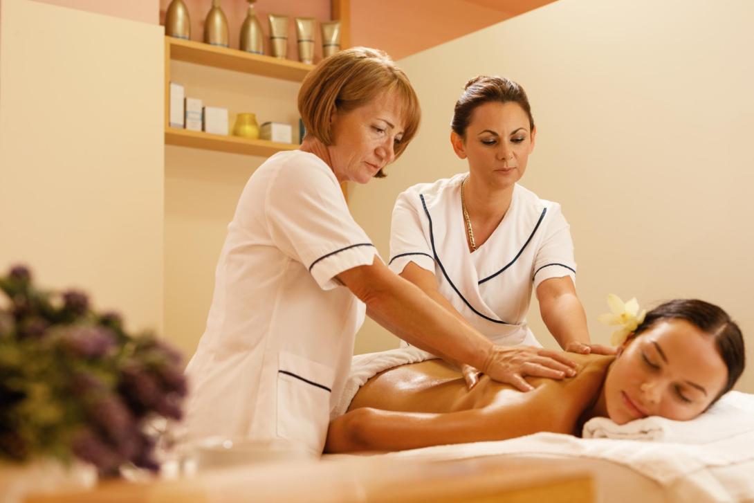 four hand massage spa Dubai